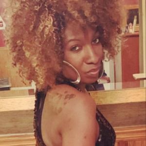 Meet your Posher, Cassandra